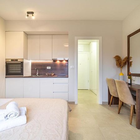 Studio Apartment N2 Tivat Eksteriør bilde